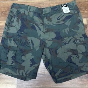 Lee cargo shorts.